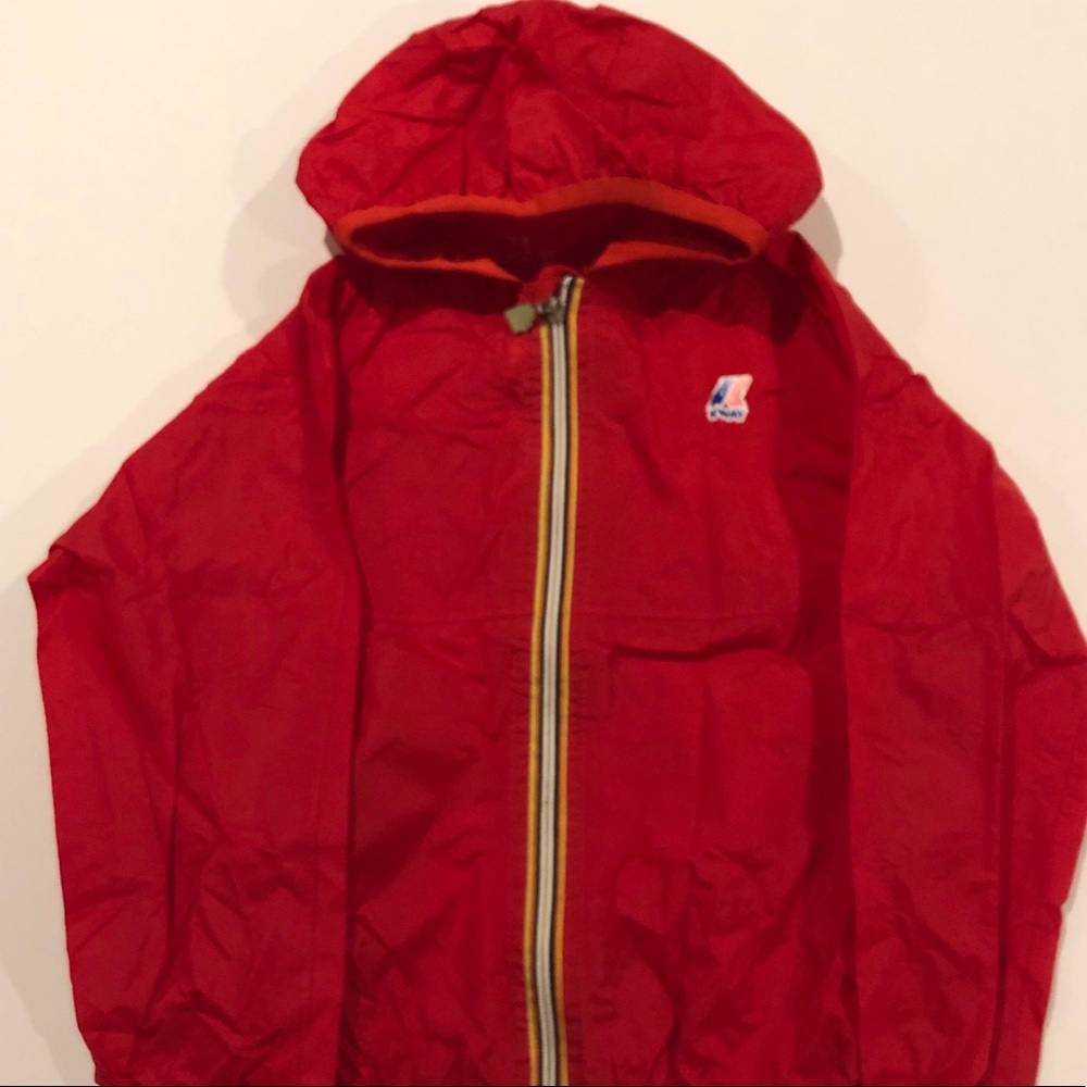 K-way packable raincoat/wind breaker